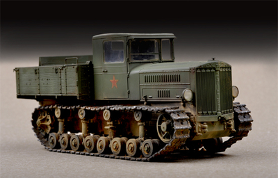Коминтерн тягач - 07120 Trumpeter 1:72